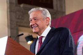 Al iniciar la conferencia matutina de Palacio Nacional, López Obrador indicó que “estamos bien y de buenas, los que están enojados son otros”, en referencia los conservadores.