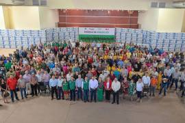 Con una inversión de 6 millones de pesos, se realizó la entrega de los equipos a los directivos y docentes de las instituciones .