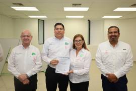 Las constancias fueron entregadas en nombre de Marlenne Johvana Mendoza González, directora general de Universidades Tecnológicas y Politécnicas.