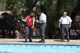 Personal de Protección Civil realiza constantes recorridos por balnearios y albercas de la ciudad, a fin de evitar accidentes que pudieran resultar fatales.