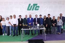 La UTC y representantes de Electric Vehicles &amp; Hybrids formalizaron un acuerdo para impulsar proyectos relacionados con vehículos eléctricos y energías renovables.