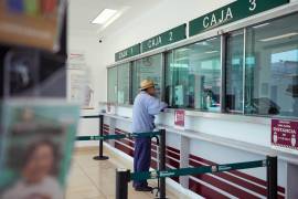 Miles de beneficiarios utilizan diariamente la Tarjeta Bienestar para cobrar apoyos sociales.