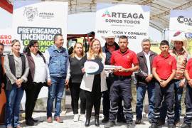 El municipio de Arteaga incorpora una unidad de reacción rápida y una pipa de abastecimiento de agua para mejorar la respuesta a emergencias forestales.