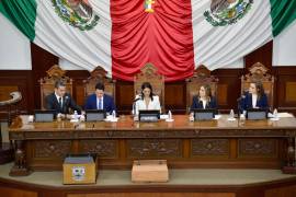 Diputadas y diputados de distintas fuerzas políticas se comprometen a trabajar juntos por el bienestar de Coahuila durante la instalación de la 63 Legislatura.