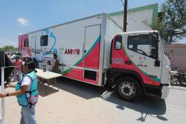 Las brigadas de Amor en Movimiento llevaron servicios médicos y apoyos a más de mil personas en Saltillo.