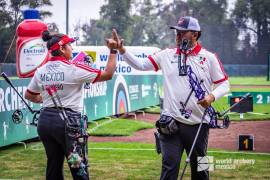 Sebastián García y Dafne Quintero aportaron una de las tres medallas de oro para Coahuila en la competencia por Equipos Mixtos de arco Compuesto.