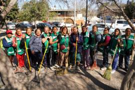 Cuadrillas de Ola Verde trabajan en el mantenimiento de escuelas, espacios recreativos y calles del municipio.