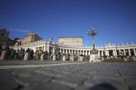Entre los nombres que se barajan se incluyen el del cardenal Pietro Parolin, secretario de Estado del Vaticano, de 70 años, que tiene experiencia diplomática global, y el del cardenal holandés Willem Jacobus Eijk.