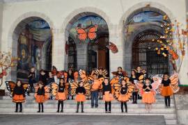 Estudiantes de la Escuela Benito Juárez recibieron un reconocimiento económico por su compromiso con la preservación ambiental.