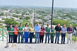 El alcalde Carlos Villarreal encabezado la inauguración de la obra tan esperada por cientos de monclovenses.