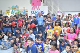 Encabezado por el alcalde Emilio De Hoyos Montemayor, el programa busca fortalecer el desarrollo integral, la convivencia familiar y el aprendizaje mediante actividades formativas y recreativas. FOTO: CORTESÍA