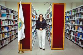 Desde su lugar de trabajo, Alejandra impulsa el talento de las mujeres.