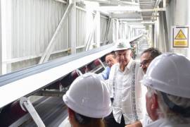 Por otra parte, Obrador reiteró que se busca la autosuficiencia energética para lo cual están en proceso de rehabilitación las seis refinerías