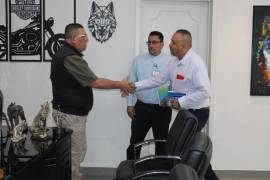 El Comisario César Antonio Perales Esparza y el gerente de Bancoppel, Manuel Ramírez, se reunieron para fortalecer la colaboración en seguridad.