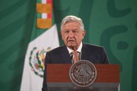 “Esta reforma busca, básicamente, como primer objetivo, hacer más barata la democracia en nuestro país”, afirmó Obrador