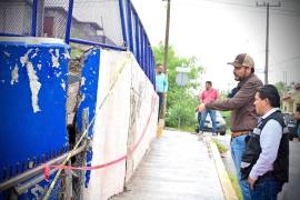 El alcalde Carlos Villarreal Pérez supervisó los trabajos de rehabilitación en zonas afectadas por las lluvias, donde el Municipio mantiene acciones de recuperación de vialidades e infraestructura.