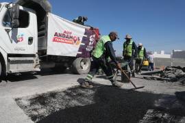 Las líneas de carril y camellones reciben mantenimiento para mayor visibilidad.