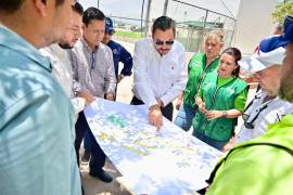 El Municipio supervisa trabajos de recarpeteo en Tezozómoc y Venustiano Carranza