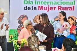 Durante el evento, la alcaldesa destacó la importancia de las mujeres rurales en el desarrollo de las comunidades.