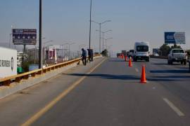 Las labores de limpieza se llevan a cabo en los principales bulevares de Ramos Arizpe.