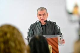 El municipio licitará 40 nuevas patrullas y fortalecerá la presencia policial en parques, vialidades y zonas de convivencia, anunció el alcalde de Torreón.