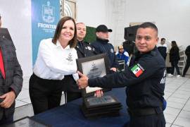 La alcaldesa Sara Irma Pérez Cantú expresó su agradecimiento a los policías de Frontera, destacando su noble labor para mantener la seguridad y tranquilidad en la comunidad.