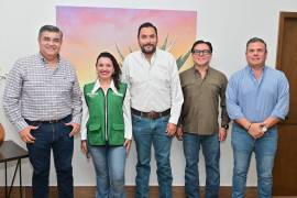 El alcalde Carlos Villarreal Pérez se reunió con el subsecretario de Empleo y Productividad, José Luis Chapa, para revisar la planeación laboral.