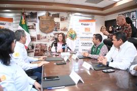 La alcaldesa Sara Irma Pérez Cantú y autoridades estatales formalizaron el convenio de colaboración en beneficio de la ciudadanía.