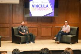 El acercar a los universitarios con la industria privada, permite la generación de vínculos y empleos para los recién egresados.