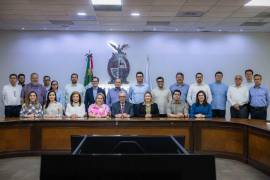 Desde ayer legisladores y gobernadores de Morena expresaron su rechazo a la decisión de Rocha de volver al cargo.