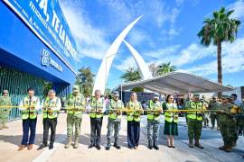 Autoridades civiles y militares inauguraron la muestra conmemorativa por los 60 años del Plan DN-III-E, que documenta la respuesta del Ejército ante desastres naturales y emergencias.