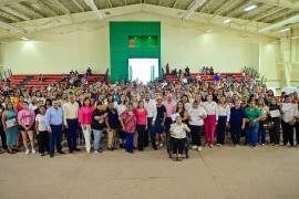 Instructores y autoridades municipales celebraron junto a las mujeres su avance profesional y emocional.