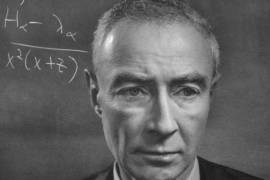 Oppenheimer pasó gran parte de su vida tras la guerra abogando por el desarme nuclear