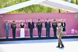 La ceremonia dio inicio con los honores al General Brigadier Diplomado de Estado Mayor, Héctor Jiménez y concluyó con la entonación del Himno Nacional Mexicano.