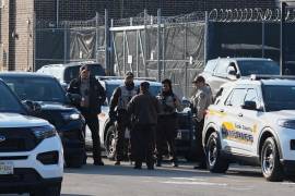 Los cientos de detenidos, en su mayoría del área de Chicago, fueron arrestados entre el verano y las primeras semanas de la campaña migratoria “Operación Midway Blitz” en otoño. FOTO: