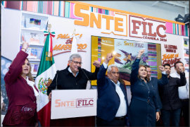 El SNTE instaló un espacio propio en la FILC 2026, donde ofreció actividades y exhibió obras escritas por docentes.