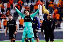 Guillermo Ochoa fue la figura del partido al mantener su arco en cero y sostener el empate del AEL Limassol ante Olympiakos Nicosia en la Liga de Chipre.