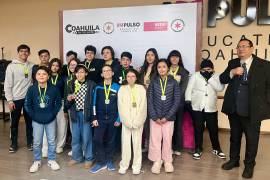 Jóvenes ajedrecistas de distintos municipios participaron en el Selectivo Estatal celebrado en Saltillo.