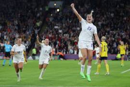 Alessia Russo celebrando su gol