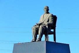 Recomienda CECUVAR mover monumento de Vito Alessio Robles al Centro Histórico de Saltillo