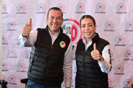 Verónica Martínez, diputada federal y presidenta del Comité Municipal del PRI en Torreón, afirmó que la iniciativa de reforma electoral pone en riesgo la representación ciudadana.
