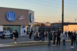 Autoridades municipales acudieron al lugar para dialogar con los manifestantes y acordar medidas preventivas.