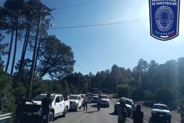 Elementos de la AEI de Chihuahua fueron agredidos por civiles armados mientras custodiaban un convoy con familias desplazadas de Durango.