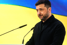 Zelensky dijo que el estatus de los territorios ocupados por Rusia en el este de Ucrania y el futuro de la planta de energía nuclear de Zaporizhia, que permanece bajo control de Moscú, estaban entre los temas sin resolver más polémicos.