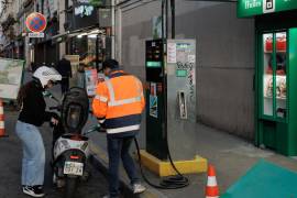El Banco Central Europeo y el Banco de Inglaterra mantuvieron estables las tasas de interés el jueves, mientras monitorean el impacto económico de la guerra en Medio Oriente y el aumento de los precios del petróleo.