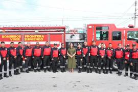 La alcaldesa Sara Irma Pérez Cantú reconoció la labor de los elementos activos y retirados por su entrega en la protección de las familias fronterenses.