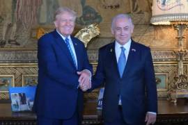 Donald Trump supuestamente le dijo al primer ministro israelí, Benjamin Netanyahu, a la izquierda, que debe poner fin a la guerra en Gaza en enero.