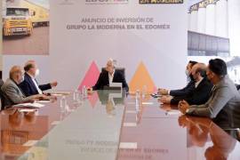 En la reunión en Palacio de Gobierno, Alfredo Del Mazo y empresarios de La Moderna.