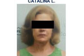 La Fiscalía del Estado la identificó como Catalina “L” e informó que el canino que llevaba arrastrando y al cual le provocó quemaduras de segundo grado y sangrado en las cuatro patas