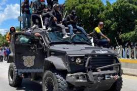 Pobladores de Quechultenango y Colotlipa tomaron las instalaciones del gobierno estatal y el Congreso de Guerrero en Chilpancingo